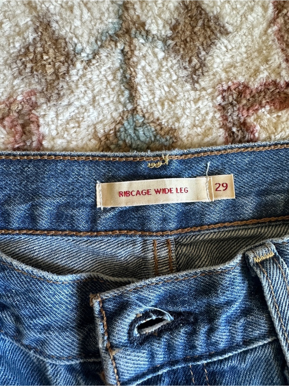 Levi’s Ribcage Wide Leg Jeans - Picture 6 of 11